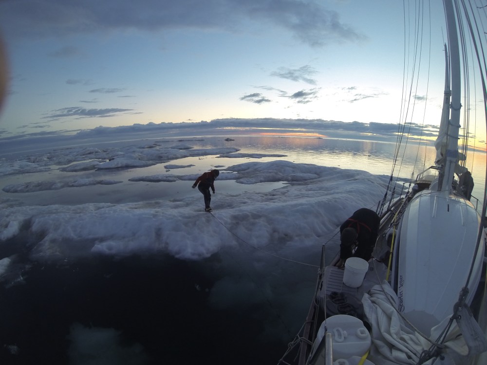 Walking on Ice flows was much safer in Stormr.